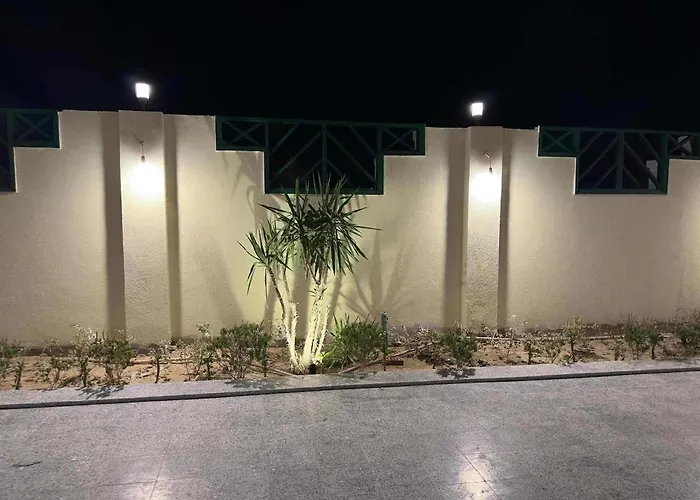 Mazari, Primo U More, Bazen شقة *